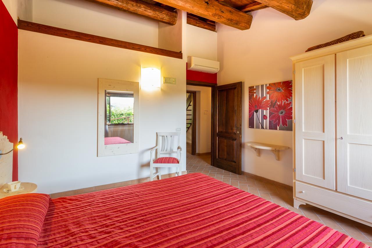 Agriturismo Dei Casali 阿米里亚 外观 照片