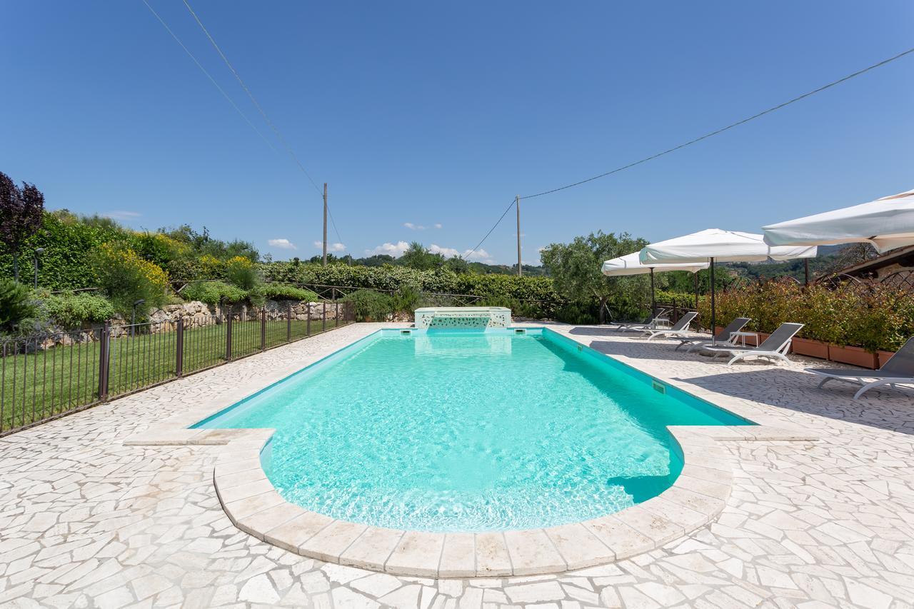 Agriturismo Dei Casali 阿米里亚 外观 照片