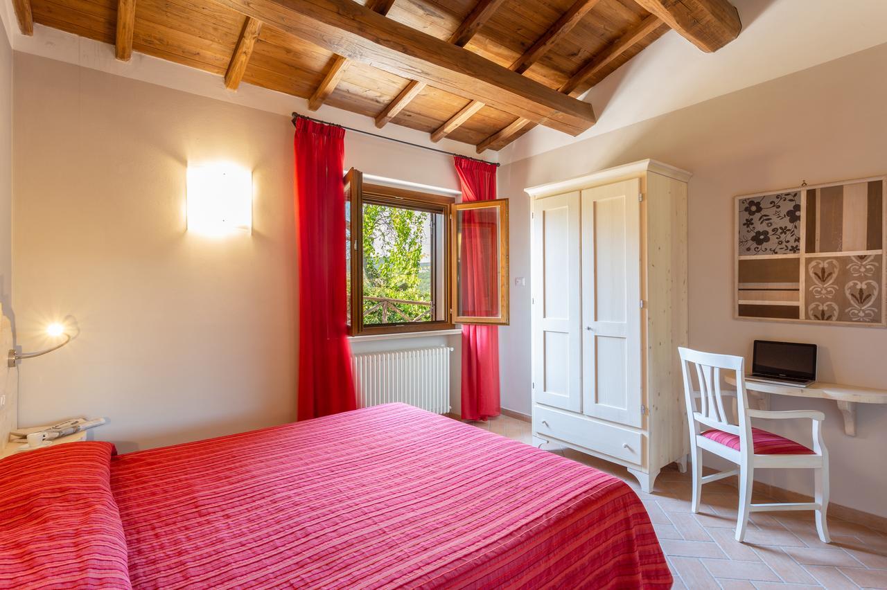 Agriturismo Dei Casali 阿米里亚 外观 照片